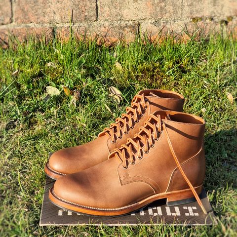 Viberg Service Boot in Tempesti Mogano Elbamatt Liscio