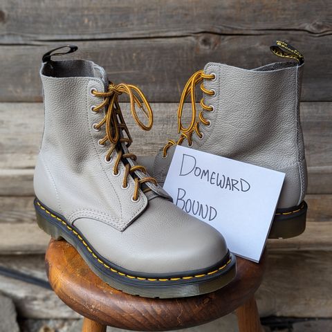 Dr. Martens 1460 Pascal Made In England in Zinc Grey Virginia