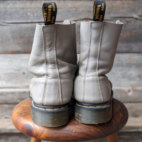 Dr. Martens 1460 Pascal Made In England in Zinc Grey Virginia