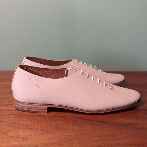 Hender Scheme Unlisted Model in Natural Veg-Tanned Cowhide