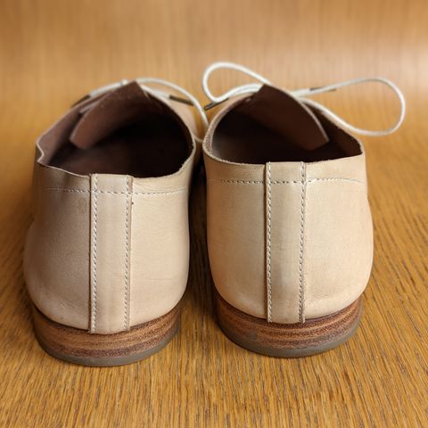 Hender Scheme Unlisted Model in Natural Veg-Tanned Cowhide
