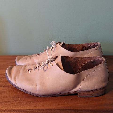 Hender Scheme Unlisted Model in Natural Veg-Tanned Cowhide