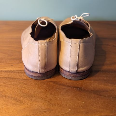 Hender Scheme Unlisted Model in Natural Veg-Tanned Cowhide
