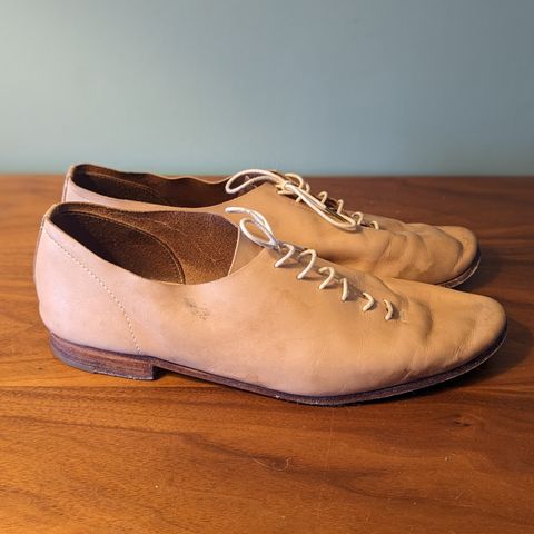 Hender Scheme Unlisted Model in Natural Veg-Tanned Cowhide