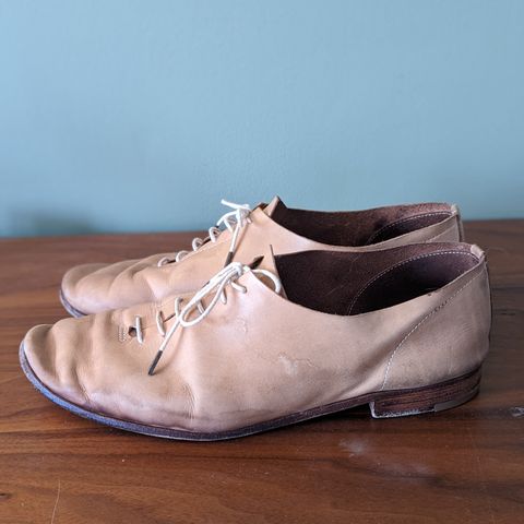 Hender Scheme Unlisted Model in Natural Veg-Tanned Cowhide