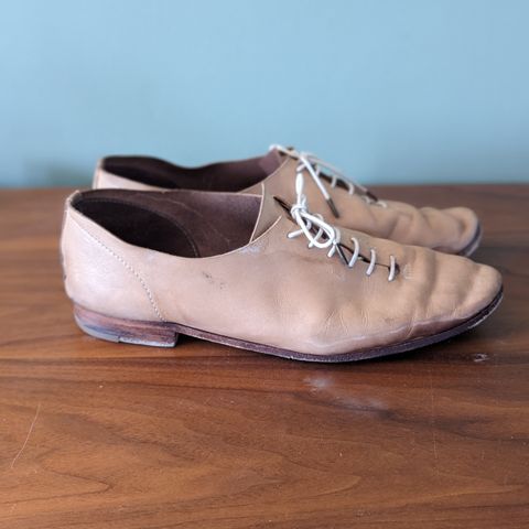 Hender Scheme Unlisted Model in Natural Veg-Tanned Cowhide