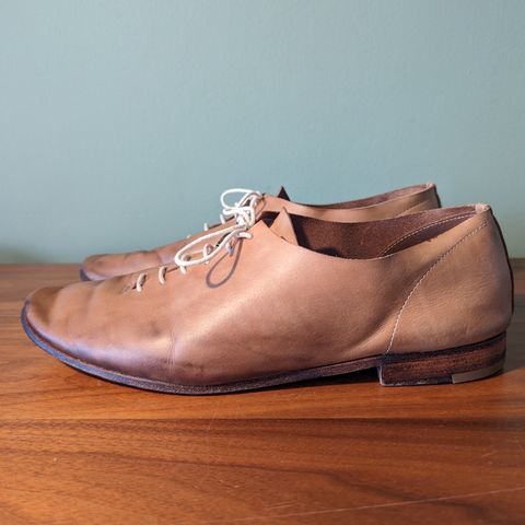 Hender Scheme Unlisted Model in Natural Veg-Tanned Cowhide