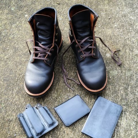 Red Wing Blacksmith in S.B. Foot Black Harness