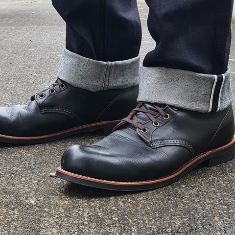 Red Wing Blacksmith in S.B. Foot Black Harness