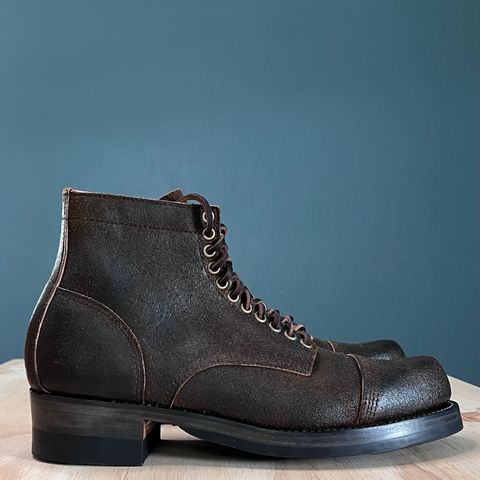 KREOSOTE Nail Shank-2 in Wickett & Craig Russet Harness with Kustom Color Treatment