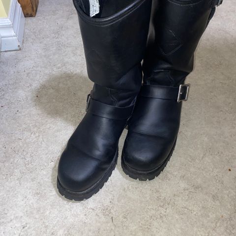 Dayton Boots 6460 CSA Engineer in Black Oil Tan