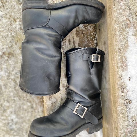 View photo of Dayton Boots 6460 CSA Engineer in Black Oil Tan