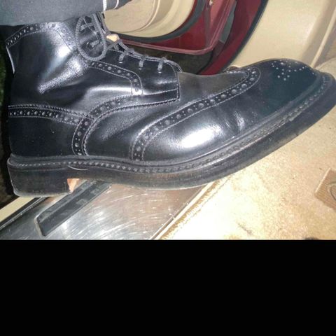 Tricker's Stow Country Boot in Black Calf