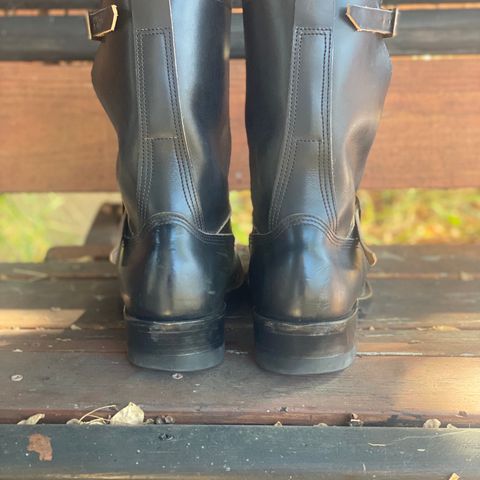 Zerrows Type One in Horween Black Latigo