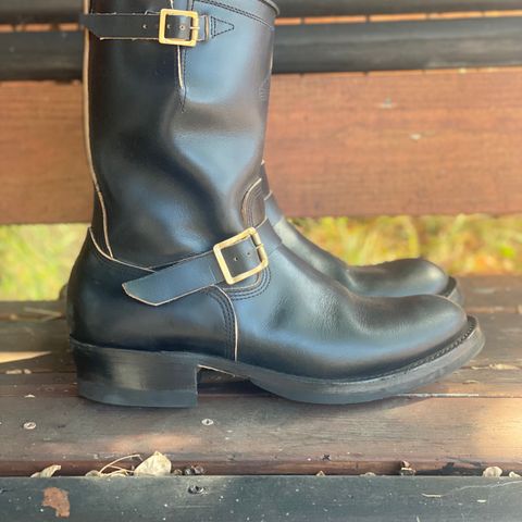 Zerrows Type One in Horween Black Latigo