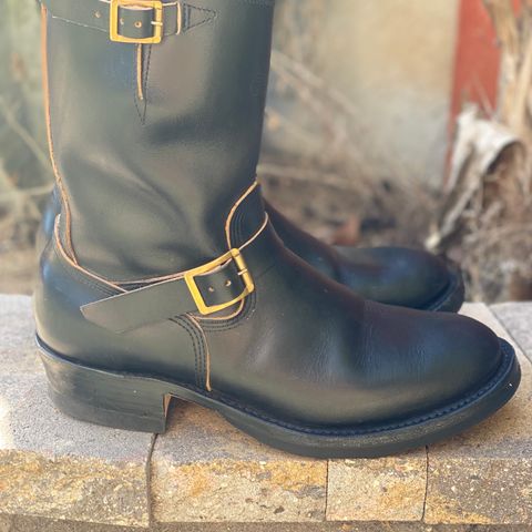 Zerrows Type One in Horween Black Latigo