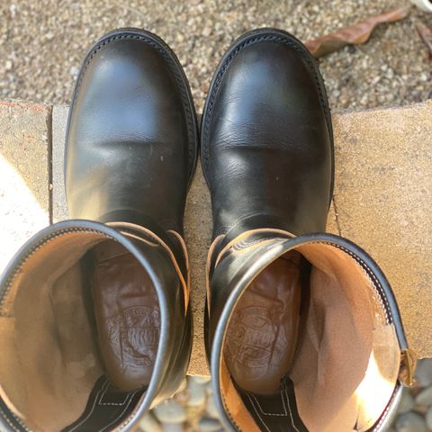 Zerrows Type One in Horween Black Latigo