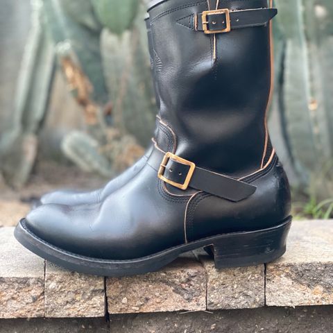 Zerrows Type One in Horween Black Latigo