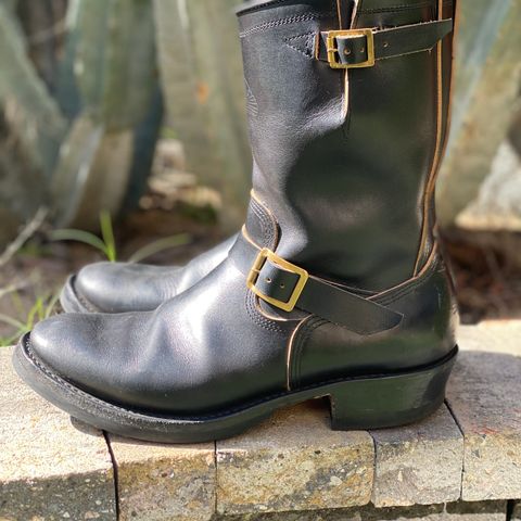Zerrows Type One in Horween Black Latigo