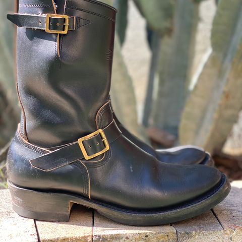 Zerrows Type One in Horween Black Latigo