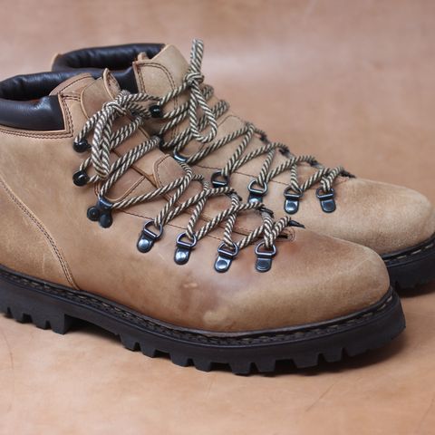 Paraboot Avoriaz in Maryam Natural Waxed Reverse Horsebutt