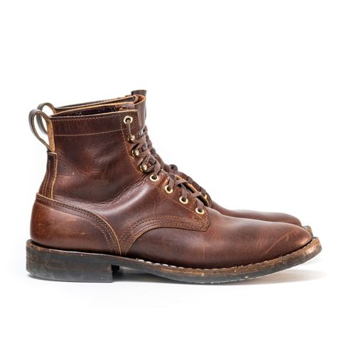 Nicks Falcon in Italian Brown Cypress