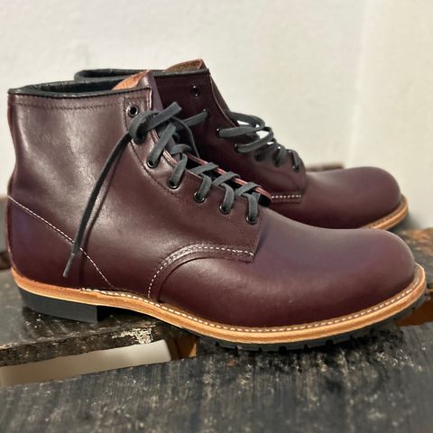 Red Wing Beckman in S.B. Foot Black Cherry Featherstone