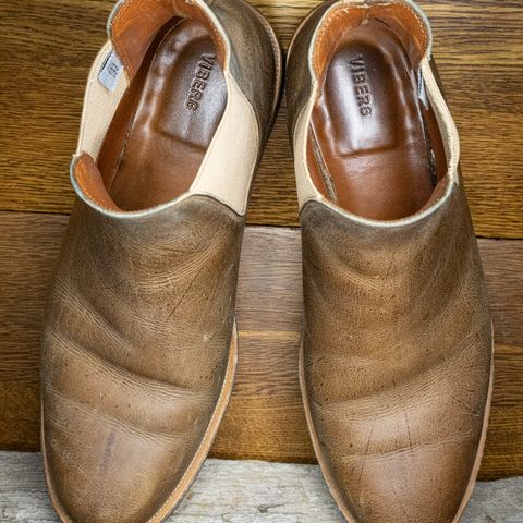 Viberg Chelsea in C.F. Stead Camel Hair Waxed Kudu