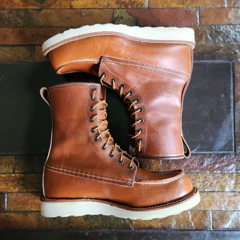 Red Wing 8-Inch Classic Moc in S.B. Foot Oro-Iginal