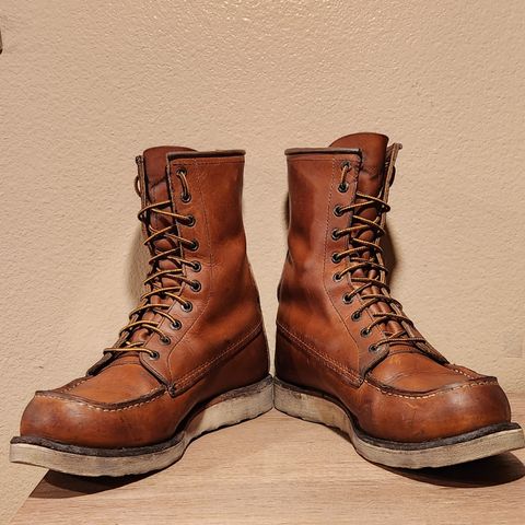 Red Wing 8-Inch Classic Moc in S.B. Foot Oro-Iginal