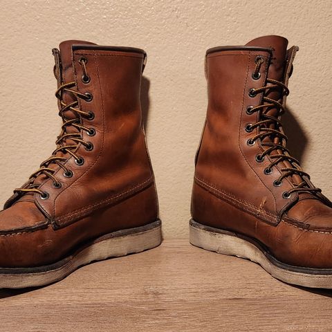 View photo of Red Wing 8-Inch Classic Moc in S.B. Foot Oro-Iginal