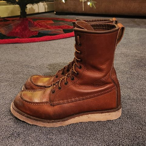 View photo of Red Wing 8-Inch Classic Moc in S.B. Foot Oro-Iginal