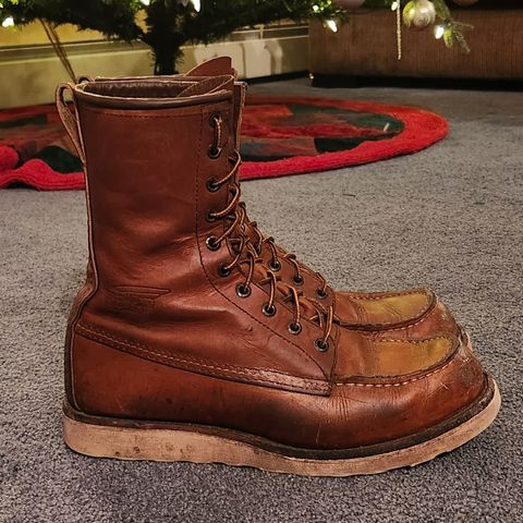 Red Wing 8-Inch Classic Moc in S.B. Foot Oro-Iginal
