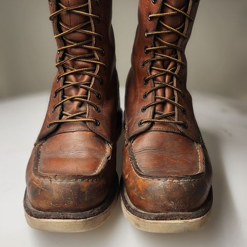 View photo of Red Wing 8-Inch Classic Moc in S.B. Foot Oro-Iginal