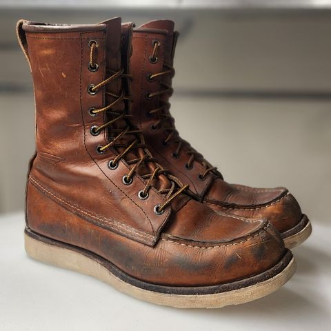 View photo of Red Wing 8-Inch Classic Moc in S.B. Foot Oro-Iginal