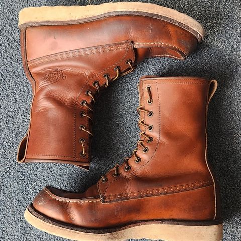 View photo of Red Wing 8-Inch Classic Moc in S.B. Foot Oro-Iginal