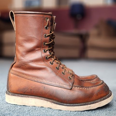 View photo of Red Wing 8-Inch Classic Moc in S.B. Foot Oro-Iginal