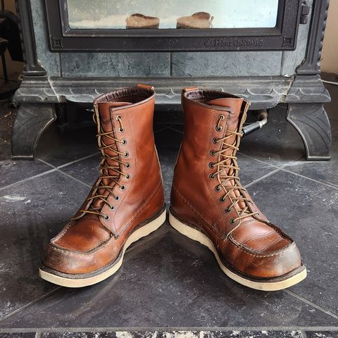 View photo of Red Wing 8-Inch Classic Moc in S.B. Foot Oro-Iginal