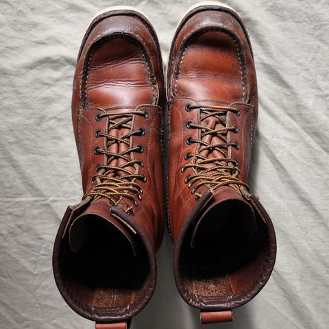 View photo of Red Wing 8-Inch Classic Moc in S.B. Foot Oro-Iginal