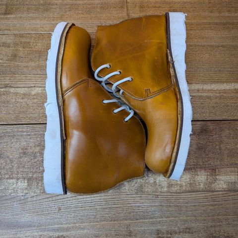 Hook & Punch Chukka V2 in Horween Sunflower cavalier