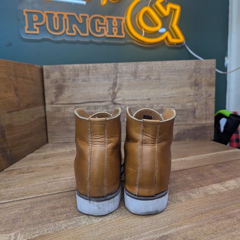 Hook & Punch Chukka V2 in Horween Sunflower cavalier