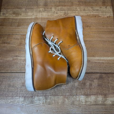 Hook & Punch Chukka V2 in Horween Sunflower cavalier