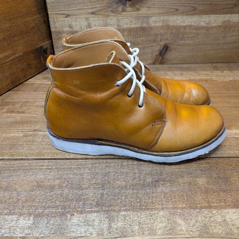 Hook & Punch Chukka V2 in Horween Sunflower cavalier
