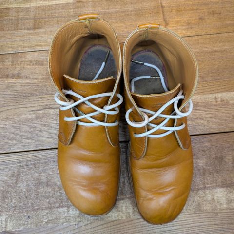 Hook & Punch Chukka V2 in Horween Sunflower cavalier