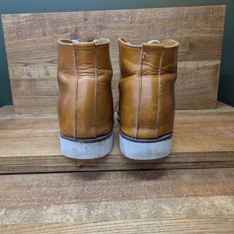 Hook & Punch Chukka V2 in Horween Sunflower cavalier