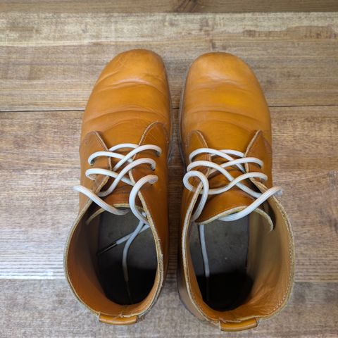 Hook & Punch Chukka V2 in Horween Sunflower cavalier