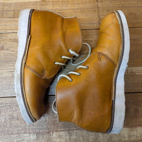 Hook & Punch Chukka V2 in Horween Sunflower cavalier