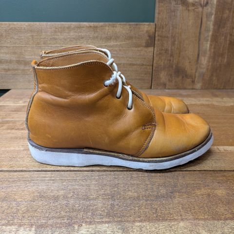 Hook & Punch Chukka V2 in Horween Sunflower cavalier