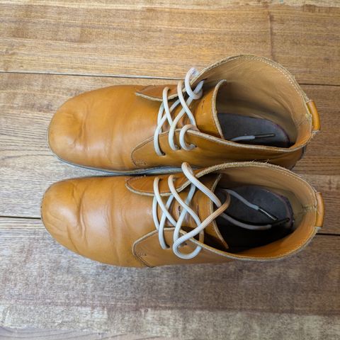 Hook & Punch Chukka V2 in Horween Sunflower cavalier