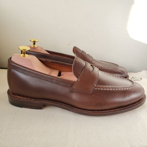 Grant Stone Traveler Penny in Horween Crimson Chromexcel